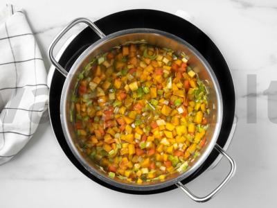 Ribollita su šakniavaisiais Žingsnis 3
