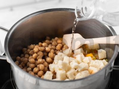 Ribollita su šakniavaisiais Žingsnis 5