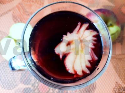 Glintveinas „Drakonas“ su granatų sultimis pagrindine nuotrauka