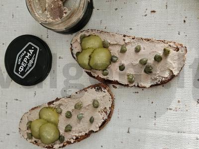 Sumuštiniai su paštetu ir marinuotais agurkais Žingsnis 3
