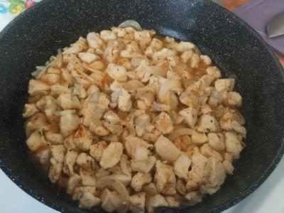 Funchosa su paprikomis ir vištienos krūtinėle Žingsnis 1