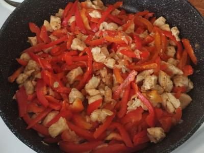 Funchosa su paprikomis ir vištienos krūtinėle Žingsnis 2
