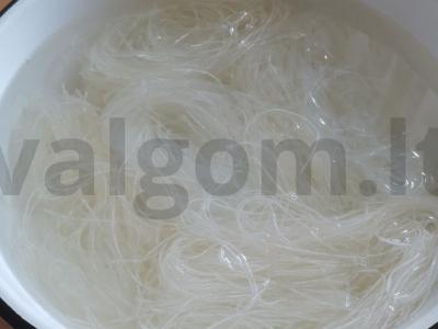 Funchosa su paprikomis ir vištienos krūtinėle Žingsnis 3