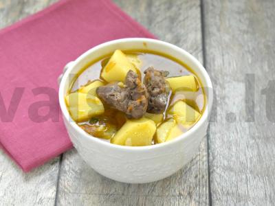 Troškinta bulvė su vištienos kepenėlėmis pagrindine nuotrauka