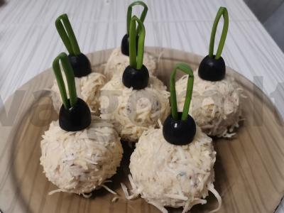 Šprotų užkandis „Kalėdų rutuliukai“ pagrindine nuotrauka