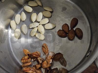 Migdolų trupiniai Žingsnis 1