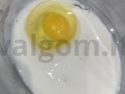 Purūs blynai ant rūgpienio „Rusų blynai“ Žingsnis 1