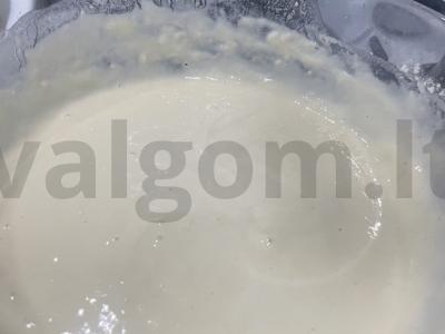 Purūs blynai ant rūgpienio „Rusų blynai“ Žingsnis 4