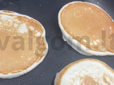 Purūs blynai ant rūgpienio „Rusų blynai“ Žingsnis 6