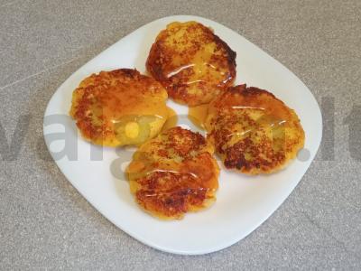 Sūrio blynai su sūdyta karamele ir anakardžiais Žingsnis 8