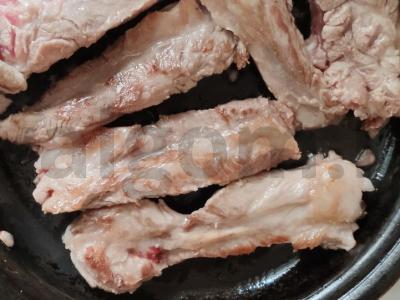 Troškinti kiaulienos šonkauliai Žingsnis 2