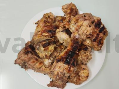 Vištienos šašlykas citrinos sulčių ir adžikos marinate pagrindine nuotrauka