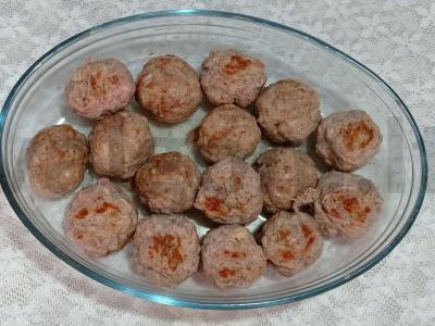 Kepti kotletai su padažu Žingsnis 2