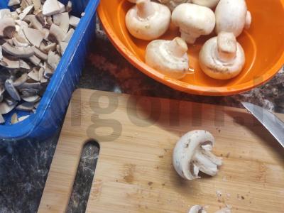 Grybų sriuba su daržovėmis ir pievagrybiais Žingsnis 1