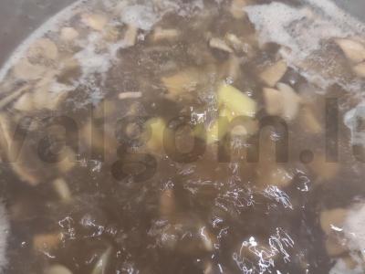 Grybų sriuba su daržovėmis ir pievagrybiais Žingsnis 5