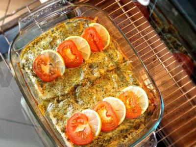 Lašiša špinatų padaže pagrindine nuotrauka