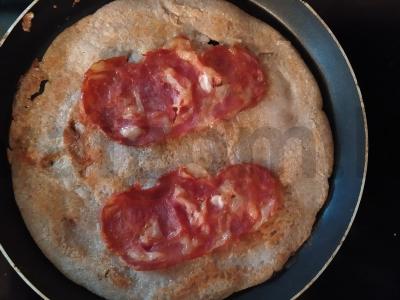 Galetai su sūrio dešra, kiaušiniu ir sūriu Žingsnis 4