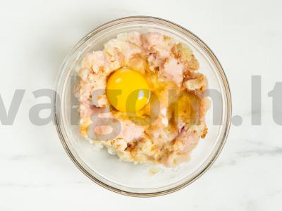 Vištienos kotletai garų puode Žingsnis 6