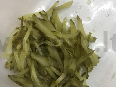 Salotos su korėjietiška morkų ir rūkytos dešros Žingsnis 1