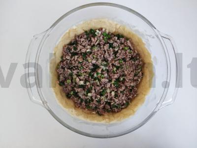 Greitas kišas su konservuota sardinė ir grietinės užpilu Žingsnis 3