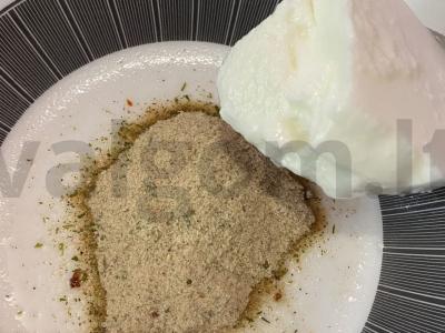 Graikiškas salotas su Pekino kopūstu ant mačoni pagrindo Žingsnis 6