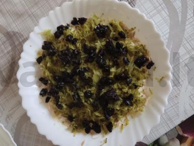 Salotas „Lizdas“ su džiovintais abrikosais Žingsnis 4