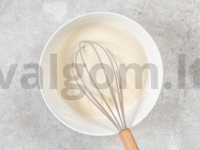 Purūs blynai su kefyru ir kiaušiniais Žingsnis 1