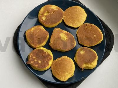 Moliūgų blynai su kokosų pienu pagrindine nuotrauka