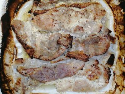 Kiauliena grietinėje su abrikosų džemu pagrindine nuotrauka