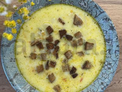 Sūris sriuba su skrudintais duoneliais pagrindine nuotrauka