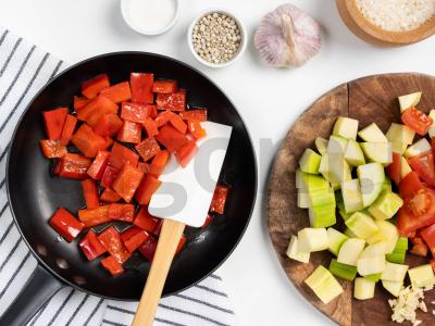 Daržovių troškinys su baltuoju pipiru Žingsnis 1