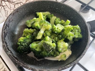 Brokoliai su kiaušiniais Žingsnis 3