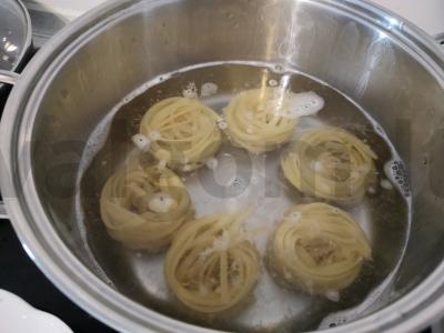 Makaronai-nestai su faršu ir pomidoru Žingsnis 1