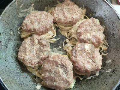 Makaronai-nestai su faršu ir pomidoru Žingsnis 4