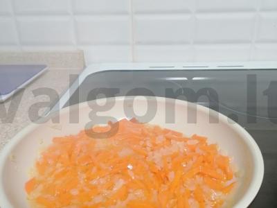 Rudųjų ryžių plovas su vištiena Žingsnis 2