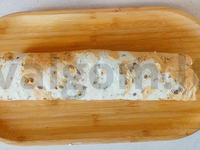 Migdolų ritinys su uogomis Žingsnis 6