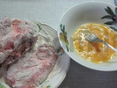 Kiaulienos kotletai Žingsnis 3