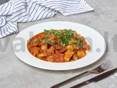 Daržovių troškinys su vištienos širdelėmis pagrindine nuotrauka