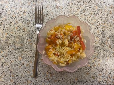 Daržovių asorti su ryžiais ir vištiena pagrindine nuotrauka