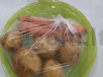 Olivjė su virta-rūkyta dešra Žingsnis 1