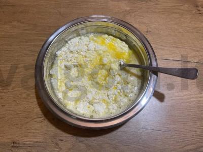 Traškus pyragas su varškės-abrikosų įdaru ir aguonomis Žingsnis 1