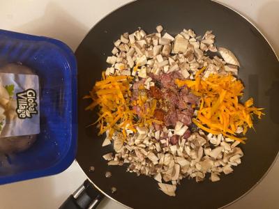 Sūrio sumuštiniai su triušiena ir daržovių įdaru Žingsnis 4