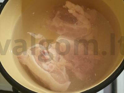 Sultingas šaltibarščiai su vištiena Žingsnis 1