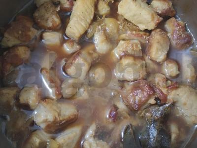 Troškinta kiauliena lėtoje viryklėje pagrindine nuotrauka