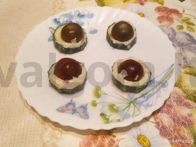Cukinijų medalionai su pomidorais Žingsnis 3