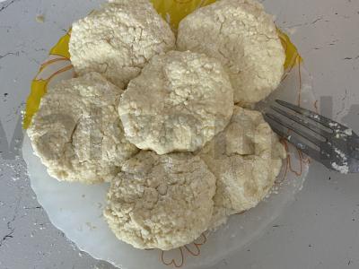 Varškėčiai iš kvietinių miltų su cukrumi Žingsnis 4