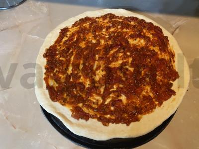 Pica su dešrelėmis ir daržovėmis Žingsnis 2