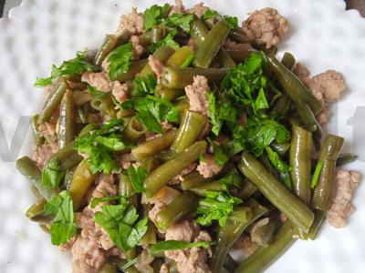 Žaliosios pupelės su kiaulienos faršu pagrindine nuotrauka