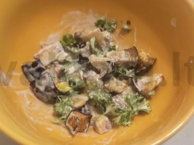 Salotos su baklažanais ir pistacijomis pagrindine nuotrauka