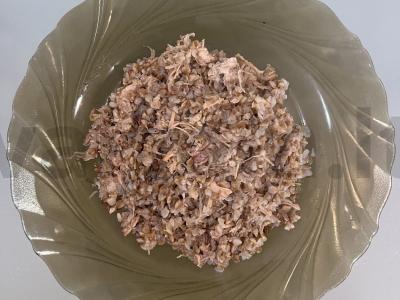 Grikių košė su kiaulienos troškiniu pagrindine nuotrauka